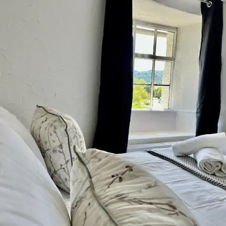 Quirky Cottage, Cosy Grade Ii Listed 2 Bed Troutbeck Bridge *