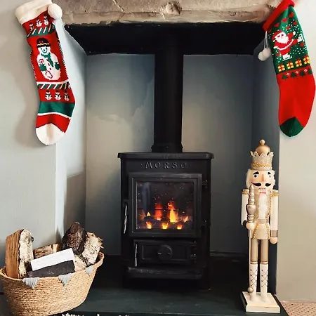 Quirky Cottage, Cosy Grade Ii Listed 2 Bed Troutbeck Bridge Lejlighed